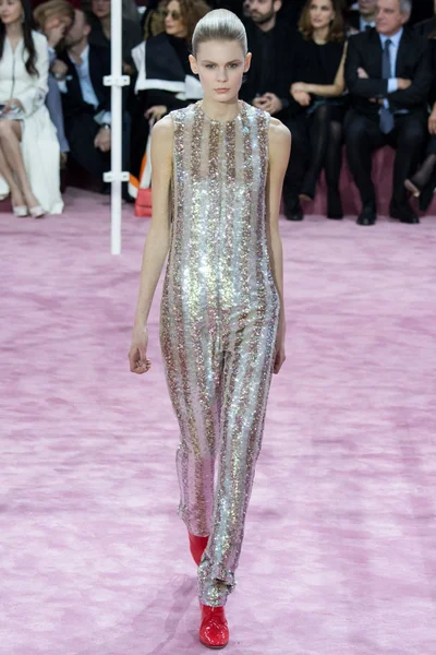 Look 29